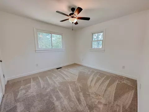 Bedroom - 1309 Jackson Hollow Rd, Goodspring, TN 38460 photo 2 of 3