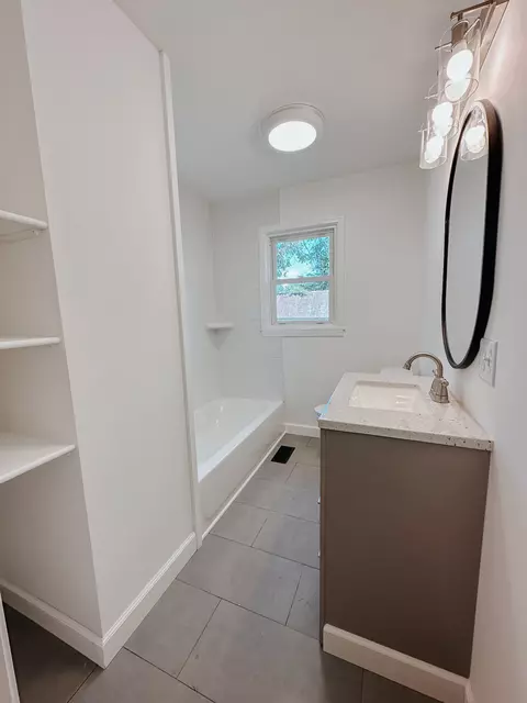 Bath - 1309 Jackson Hollow Rd, Goodspring, TN 38460 photo 2 of 3
