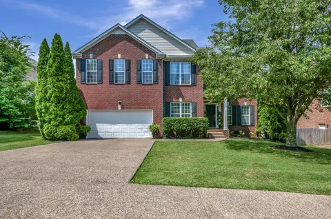 7048 Meadow Ridge Cir, Nashville, TN 37221