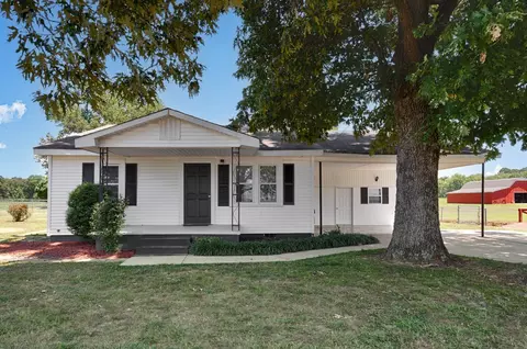 16871 New Cut Rd, Athens, AL 35611