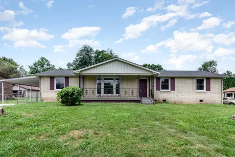 2212 Green Acres Dr, Clarksville, TN 37042