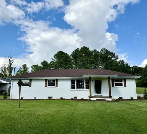 494 Indian Creek Rd, Mcewen, TN 37101