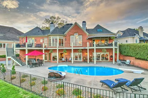 107 S Governors Cv, Hendersonville, TN 37075
