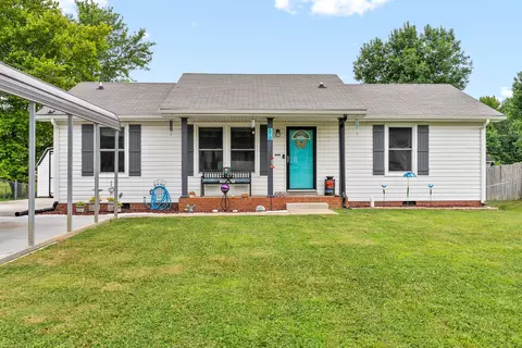 570 Danielle Dr, Clarksville, TN 37042