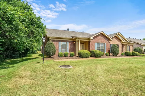 9003 Sawyer Brown Rd, Nashville, TN 37221