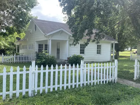 23 Lane St, Petersburg, TN 37144