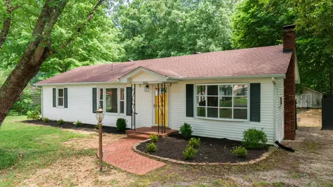 2006 Stevens Dr, Westmoreland, TN 37186