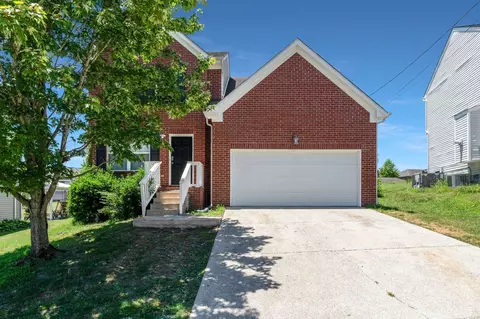 1512 Overcreek Dr, Nashville, TN 37217