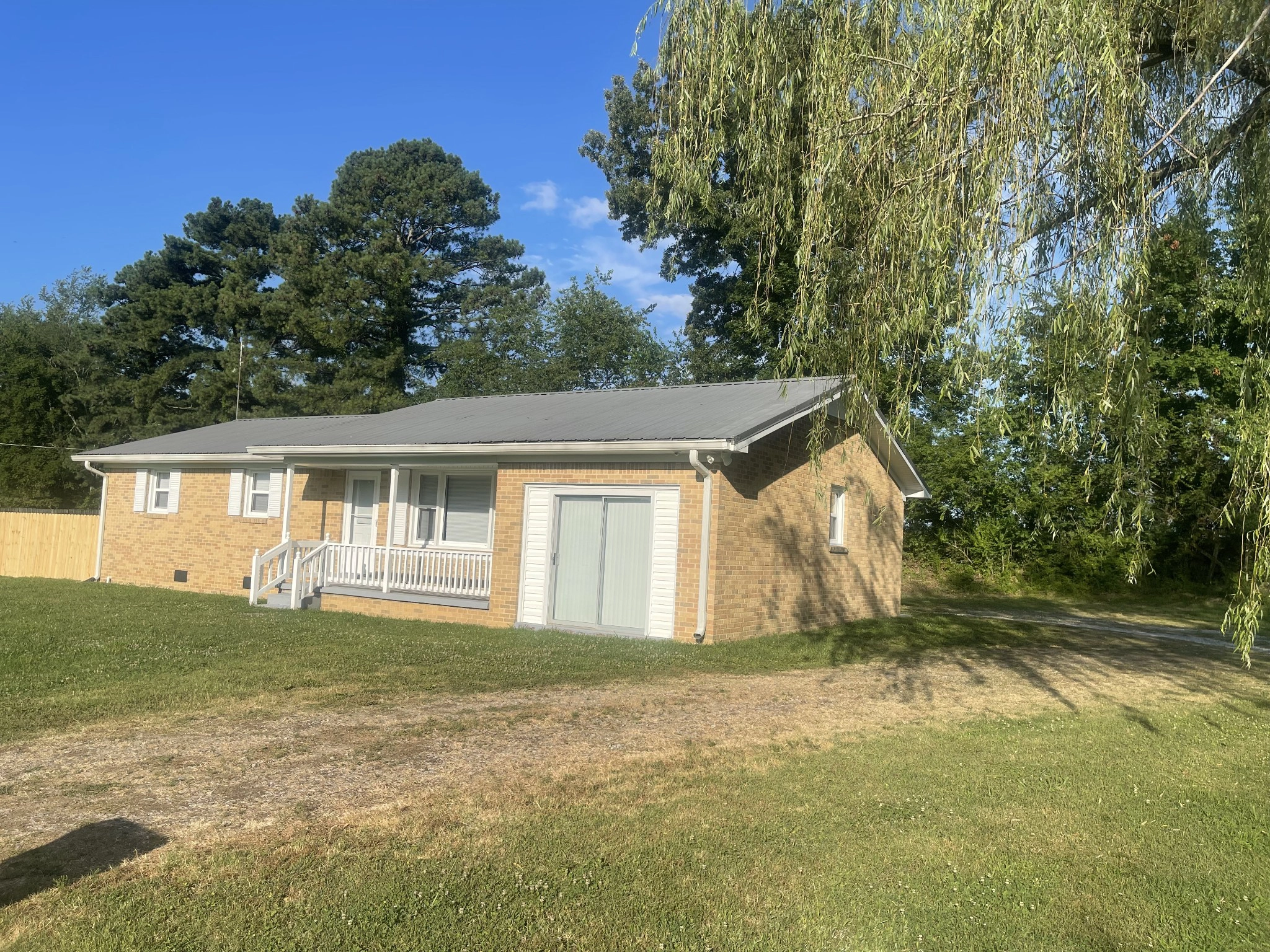 152 Thompson Dr  