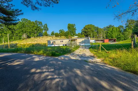 1240 Goose Pond Rd, Whitwell, TN 37397