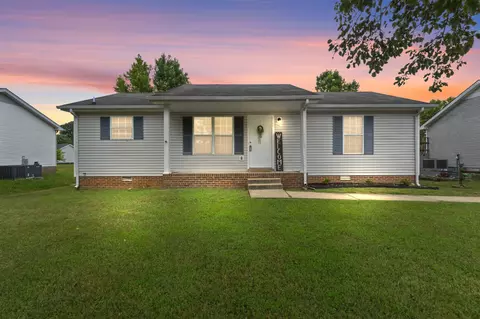 354 Lafayette Point Cir, Clarksville, TN 37042