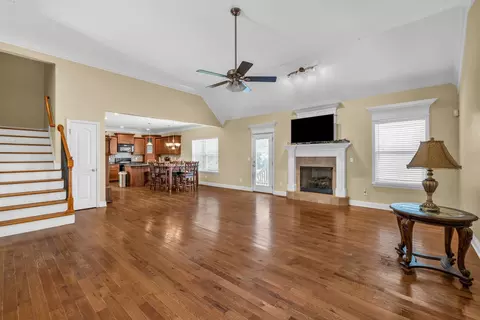 710 Windrush Loop, Chattanooga, TN 37421 photo 9