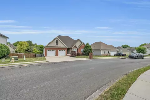 710 Windrush Loop, Chattanooga, TN 37421 photo 4
