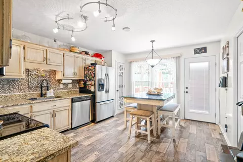 201 Tuscon Ct, Clarksville, TN 37042