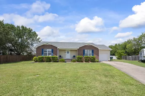102 Kelsie Cir, Lebanon, TN 37087