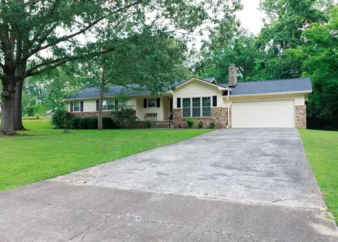 125 Meridian Dr, Jackson, TN 38301
