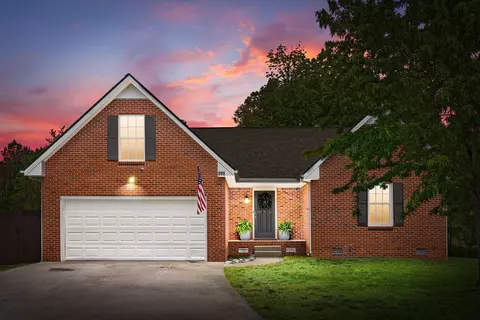 305 Arrowood Dr, Clarksville, TN 37042