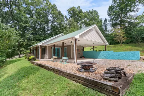 108 Riverview Dr, Dover, TN 37058