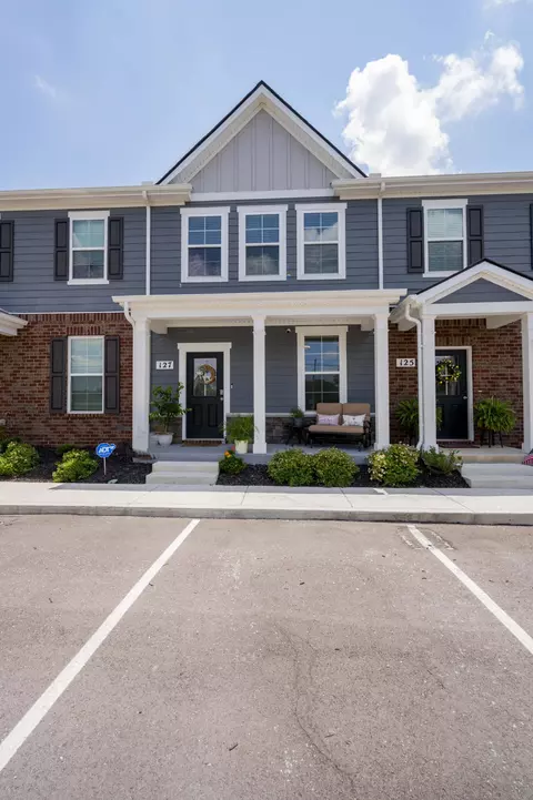 127 Grayson Cir, Chapel Hill, TN 37034