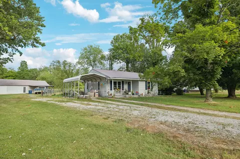 1023 S Main St, Mount Pleasant, TN 38474