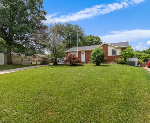 1535 Cherry Tree Dr, Clarksville, TN 37042