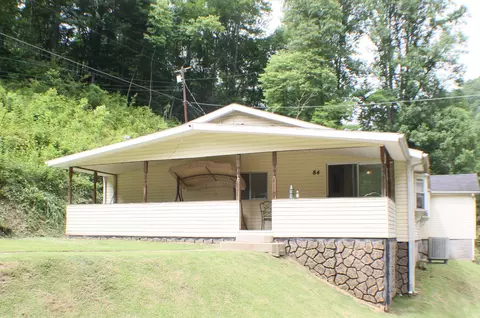 Exterior - 84 Williams Br, Pinsonfork, KY 41555 photo 3 of 8