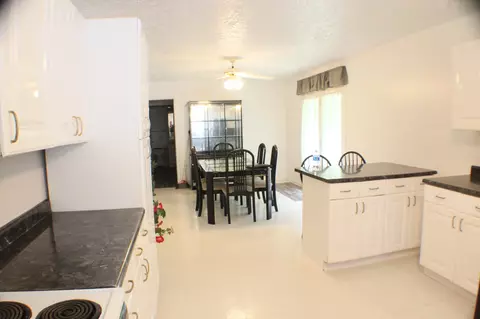 Kitchen - 84 Williams Br, Pinsonfork, KY 41555 photo 2 of 3
