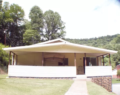 84 Williams Br, Pinsonfork, KY 41555