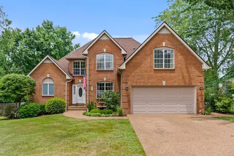 2988 Iroquois Dr, Thompsons Station, TN 37179