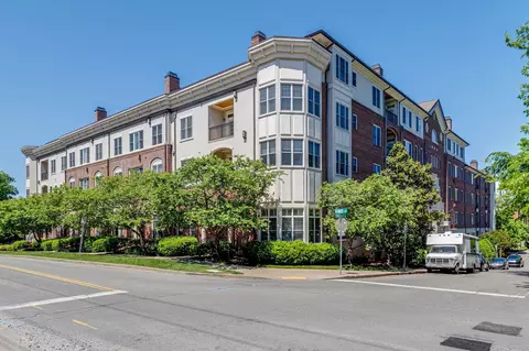 4120 Ridgefield Dr #401, Nashville, TN 37205