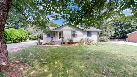 6631 Scenic Dr, Murfreesboro, TN 37129