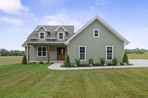 1318 Laws Rd, Mcminnville, TN 37110