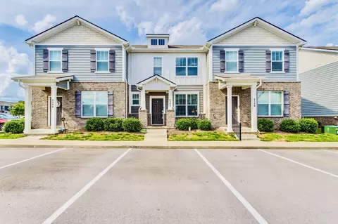 4242 Gandalf Ln, Murfreesboro, TN 37128