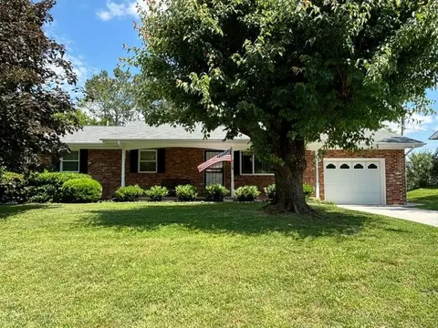 7304 Kenmoor Dr, Chattanooga, TN 37421