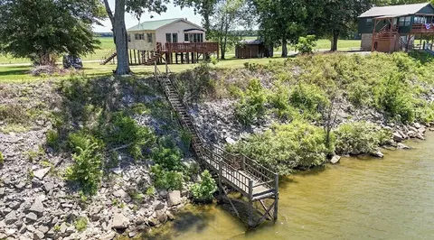 1615 Wilkinson Ferry Dr, Savannah, TN 38372