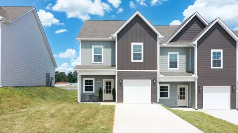 703 S Wall St, Shelbyville, TN 37160