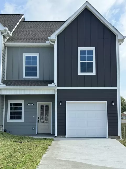 709 S Wall St, Shelbyville, TN 37160