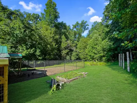 Exterior - 408 Ginger Dr, Dover, TN 37058 photo 9 of 11