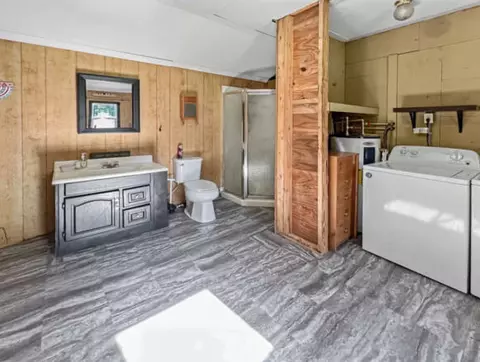 Bath - 408 Ginger Dr, Dover, TN 37058 photo 2 of 2