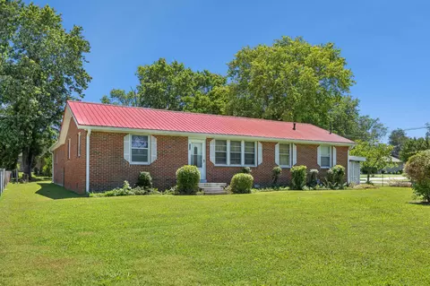 113 Tune Dr, La Vergne, TN 37086