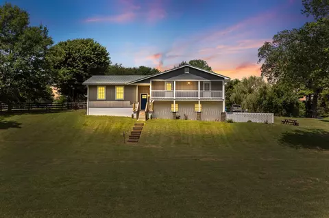 373 Blue Creek Rd, Tullahoma, TN 37388