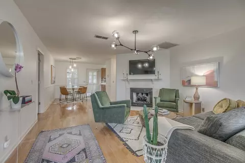 208 Hillside Ct, Murfreesboro, TN 37130