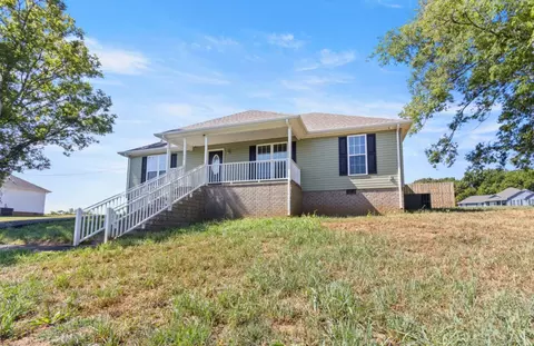 94 Mclemore Rd, Taft, TN 38488