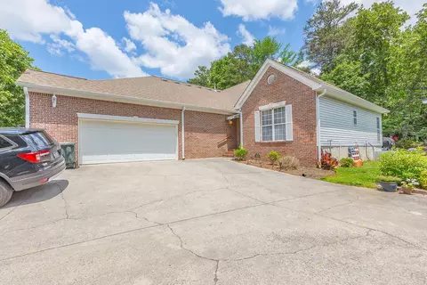 2677 Kingsley Ct, Chattanooga, TN 37421