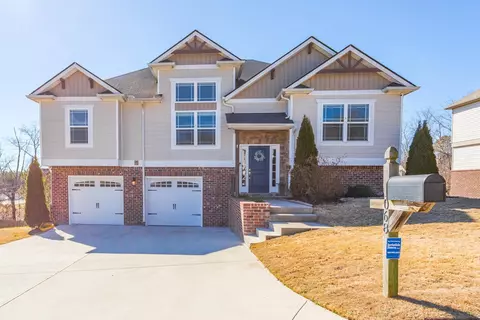 1068 Longo Dr, Soddy Daisy, TN 37379