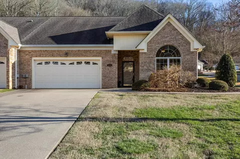 6268 Amber Brook Dr, Hixson, TN 37343