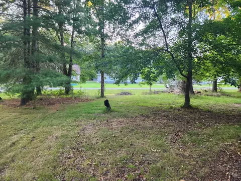 1 Inglewood Dr, Tullahoma, TN 37388