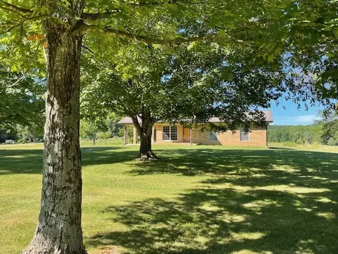 8215 Spring Creek Rd, Cookeville, TN 38506