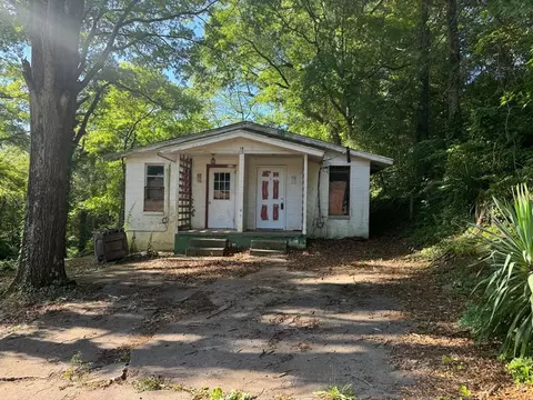18 Aubrey St, Cartersville, GA 30120