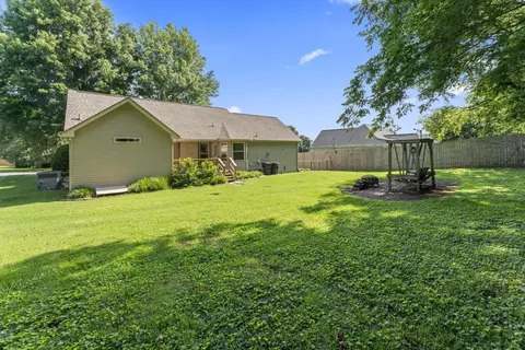 2125 Dothan Dr, Murfreesboro, TN 37128 photo 3